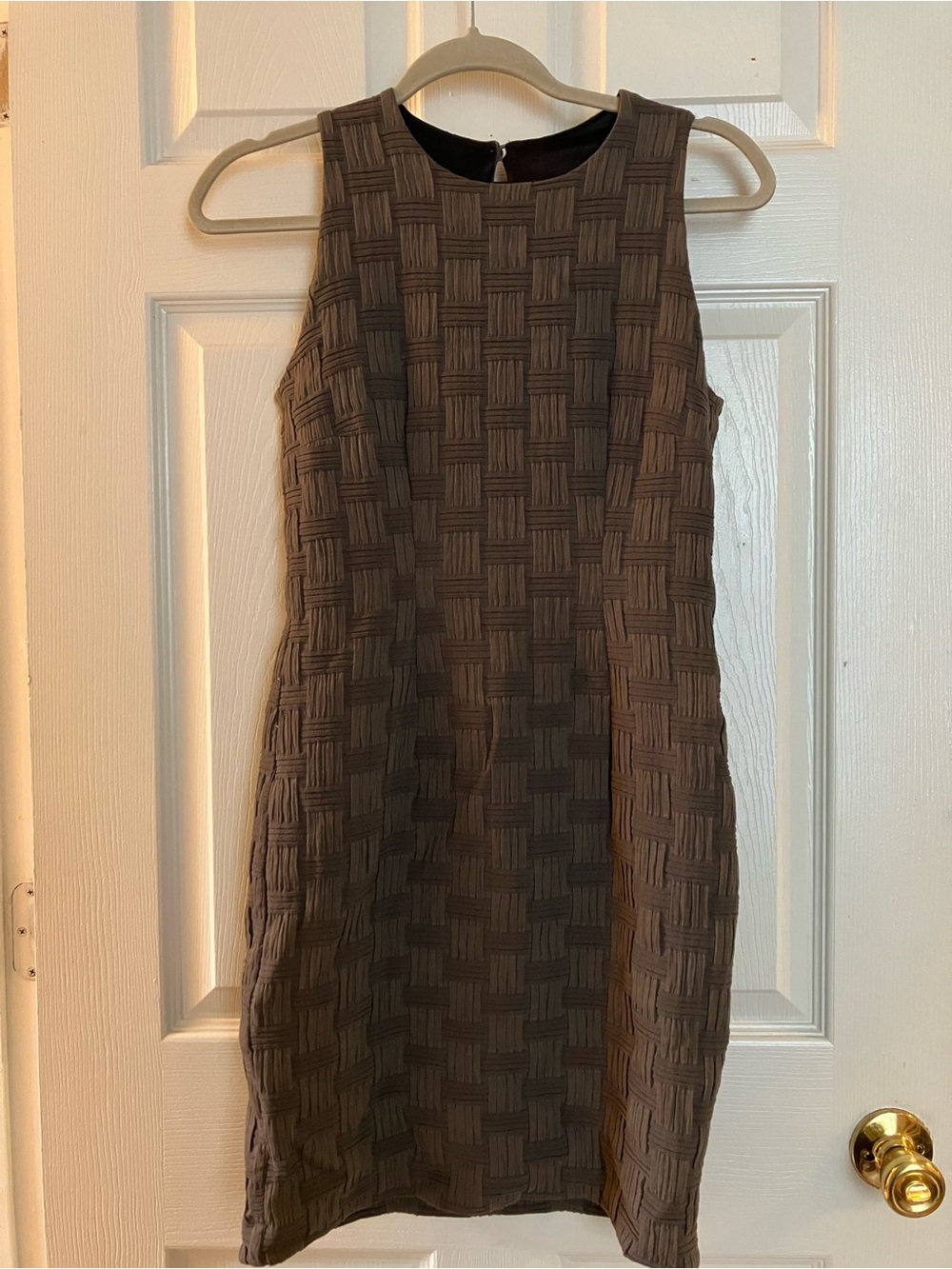 Sleeveless Textured Midi Business Dress in Silver Grey
